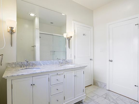 2nd image of 1208 Havenhurst Dr