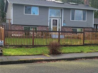 1921 Lake Crest Dr, Bellingham, WA 98229