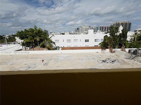 4th image of 1334 Collins Ave APT 502