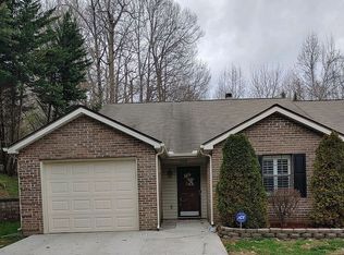 8678 Denmark St, Knoxville, TN 37931