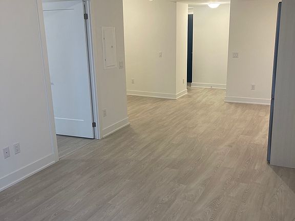 4th image of 2545 Simcoe St N #413