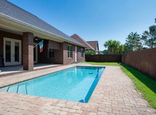 2021 Fontainebleau Ct, Navarre, FL 32566