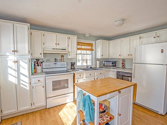 2nd image of 88 Senator St