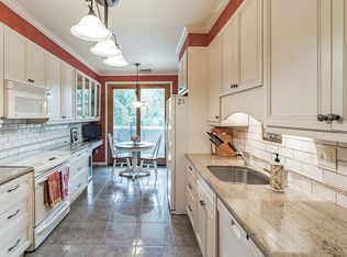 2 Etienne, Devon, PA 19333