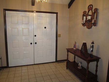 SPACIOUS ENTRY