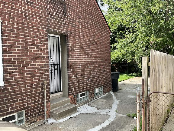 2nd image of 20233 Moross Rd