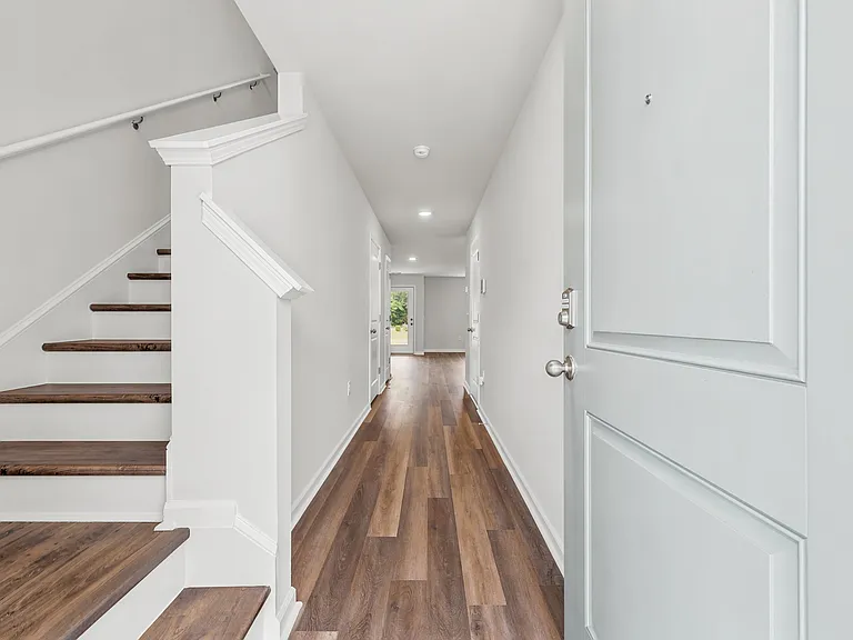310 Honeystone St — Photo 4