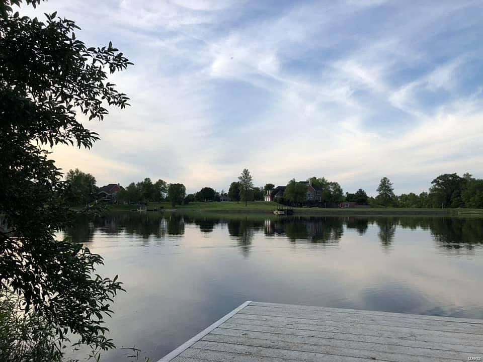 2nd image of 5373 White Oak Dr