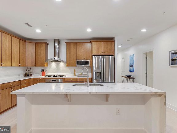 4th image of 66 Franklin St Unit 214