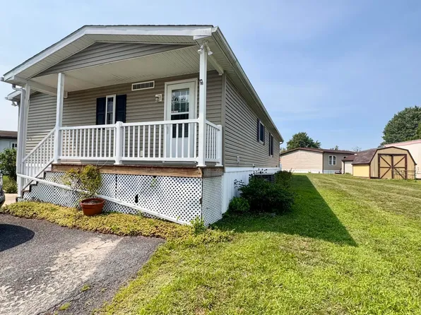 206 Lunar Ln, Milton, PA 17847