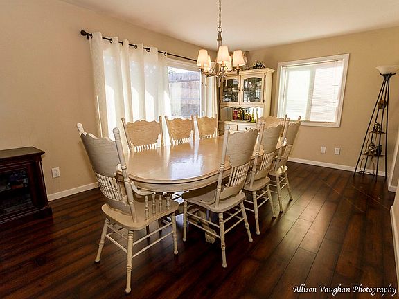 5th image of 143 Old Oak Dr