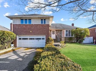 21 Coventry Rd, Syosset, NY 11791