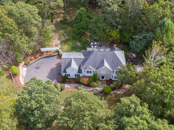 25 Roast Meat Hill Road, Killingworth, CT 06419