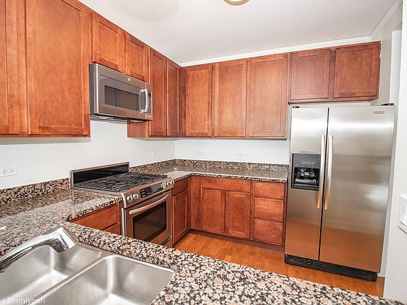 5th image of 450 E Waterside Dr #2305