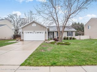 3870 Danbridge Dr, Lansing, MI 48906