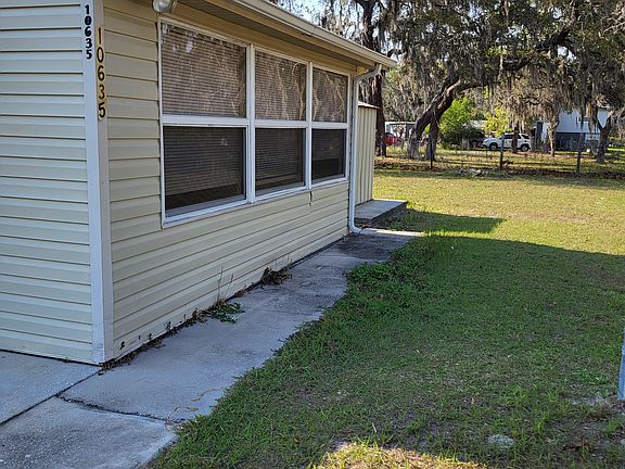 2nd image of 10635 Kim Ln