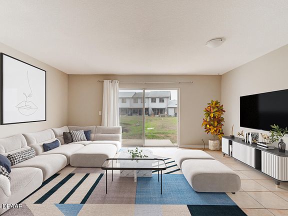 4th image of 1602 Deer Springs Rd