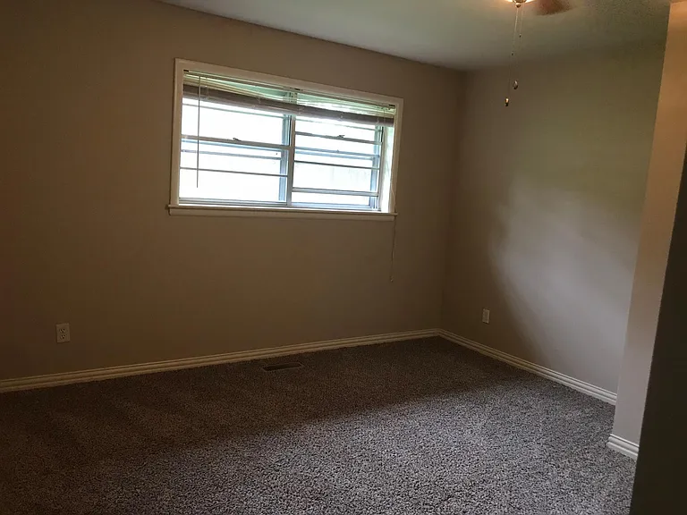 3903 Croxdale St — Photo 6