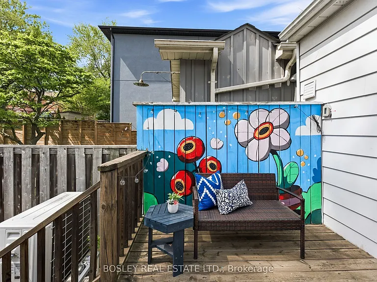 58 Valhalla Blvd — Photo 26