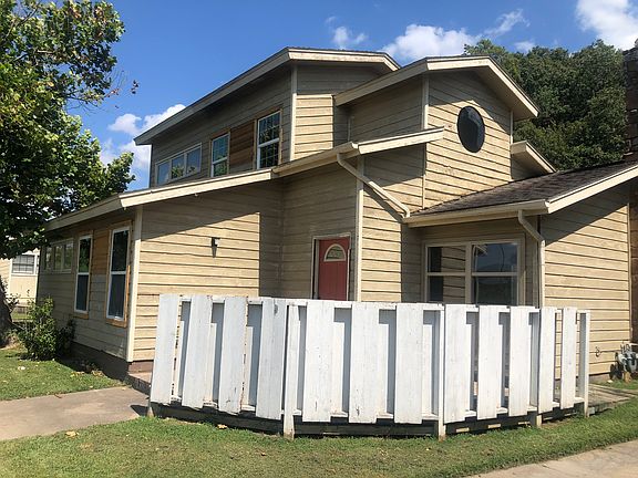 2nd image of 13755 Turnberry Ln Unit 105