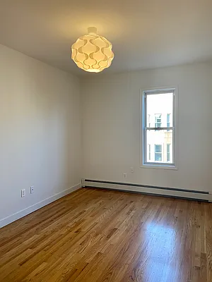 Rented by LDMI Realty Group LLC | media 28