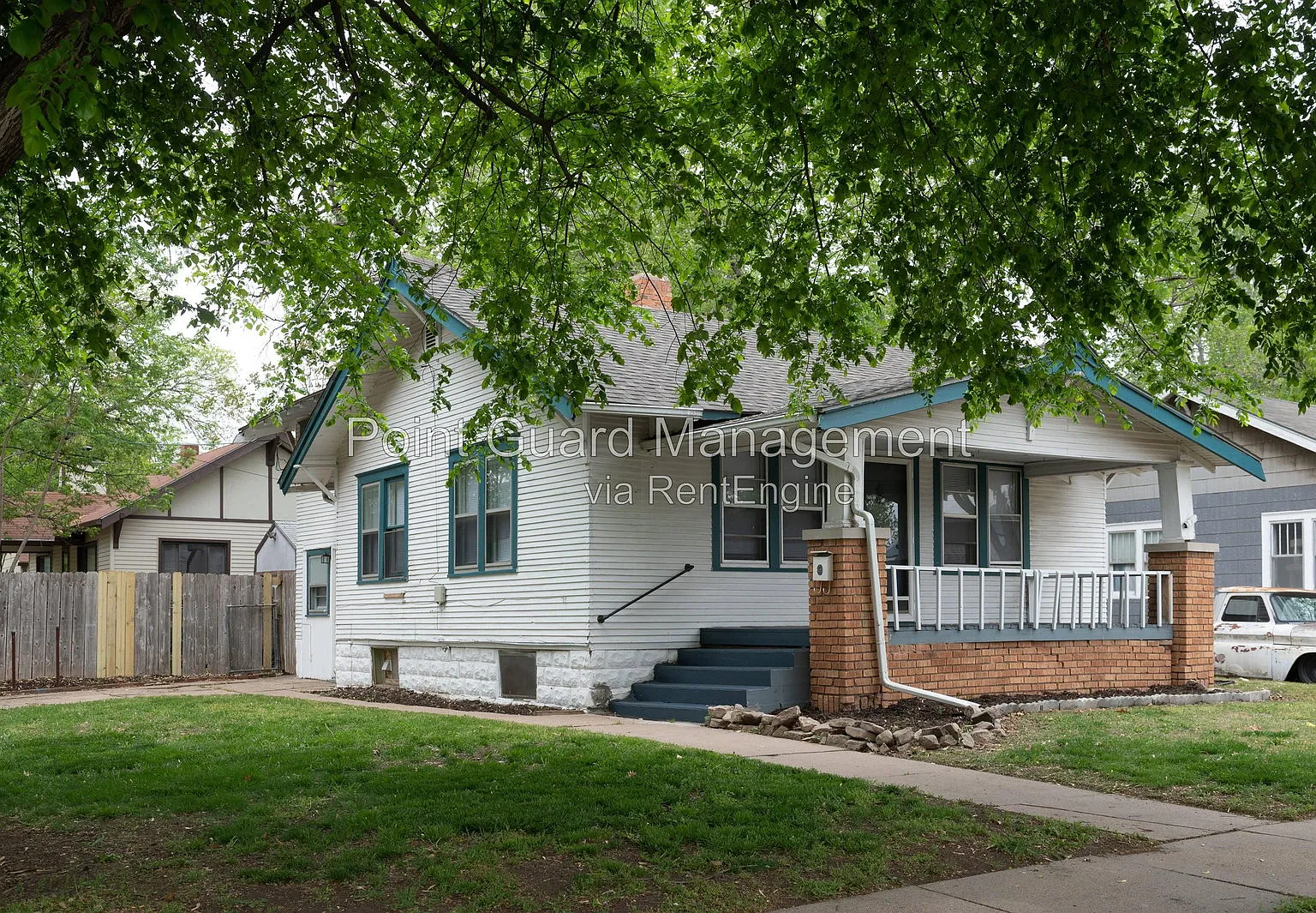 2 bed, 1.0 bath, 1008 sqft, $1,075 — Photo 1