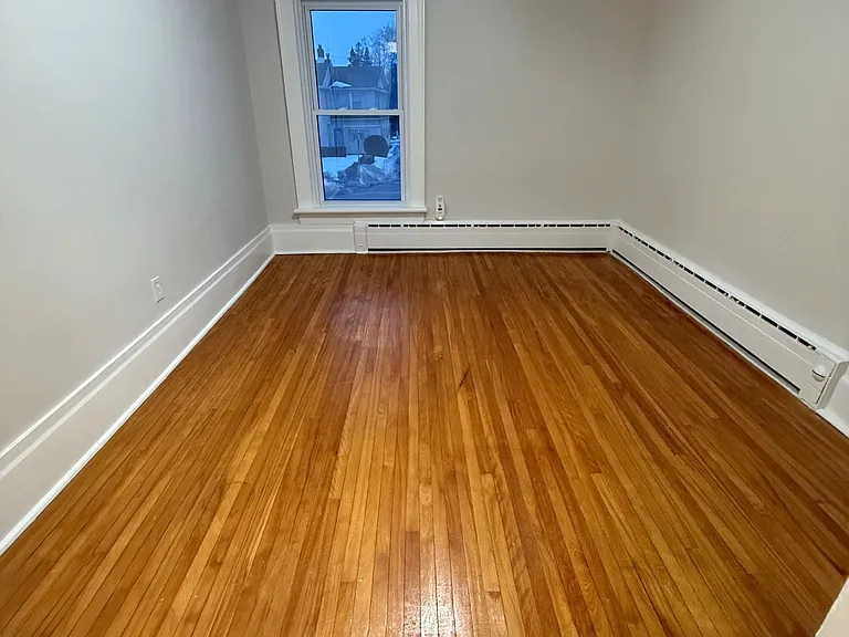 59 B Wellington St E #UPPER — Photo 18