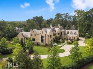 1150 W Garmon Rd, Sandy Springs, GA 30327