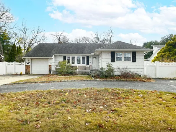 3526 Union Boulevard, East Islip, NY 11730