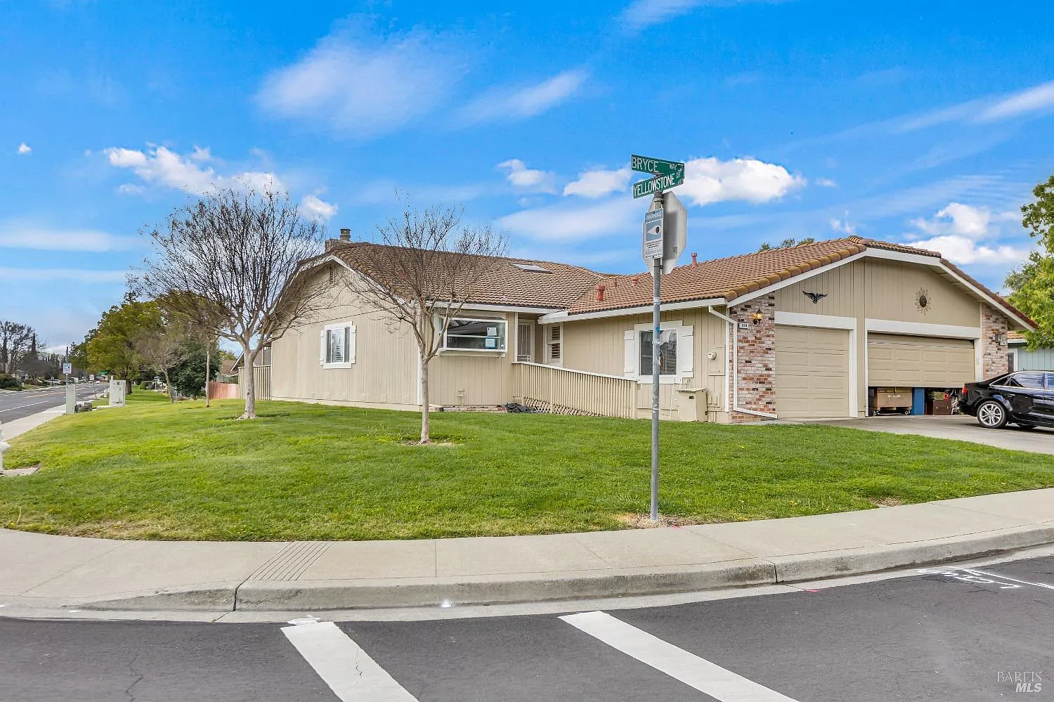 100 Bryce Way photo 1