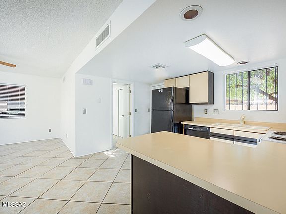 4th image of 116 E Pastime Rd