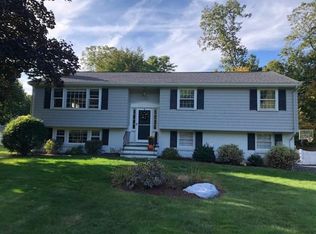 8 Ledgetree Rd, Medfield, MA 02052