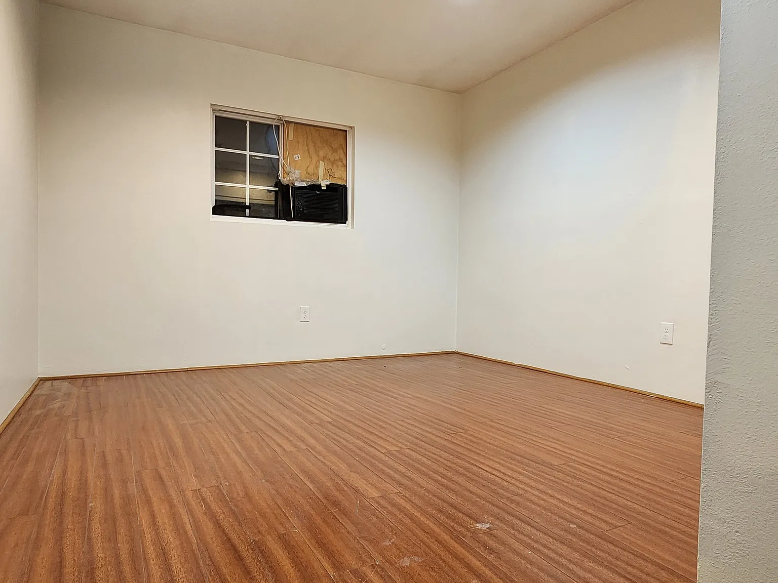 310 Avenue B — Photo 4
