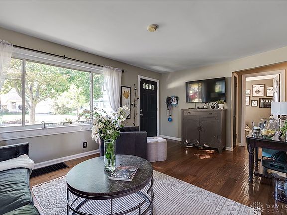 5th image of 254 N Delmar Ave