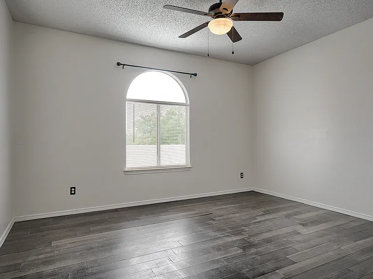 11571 Plautus Ct — Photo 34