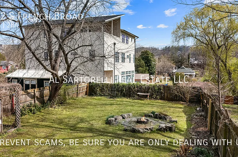 122 S French Broad Ave — Photo 32