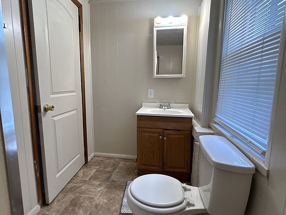 5th image of 1015 5th St