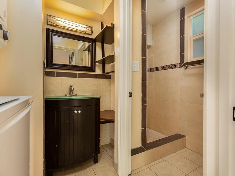 15017 Dickens St #1 — Photo 5