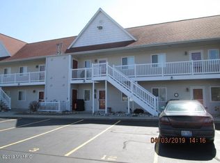 1 Lake Rd #12, Pentwater, MI 49449