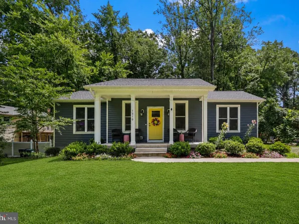 1210 Amherst Ave, Fredericksburg, VA 22405