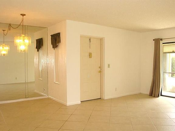 3rd image of 724 Sunny Pine Way APT G1