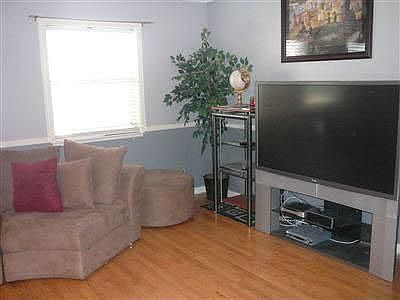 4th image of 1969 Benita Dr Unit 1