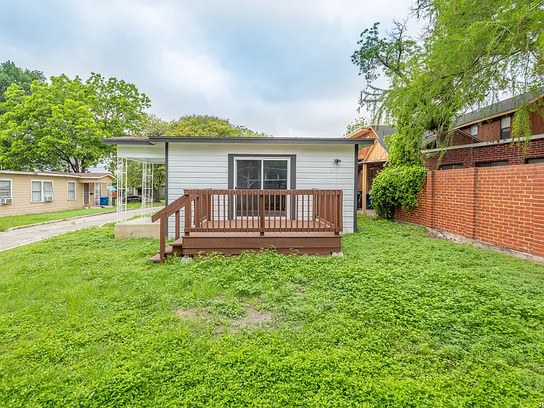146 Vassar Ln #2 — Photo 4