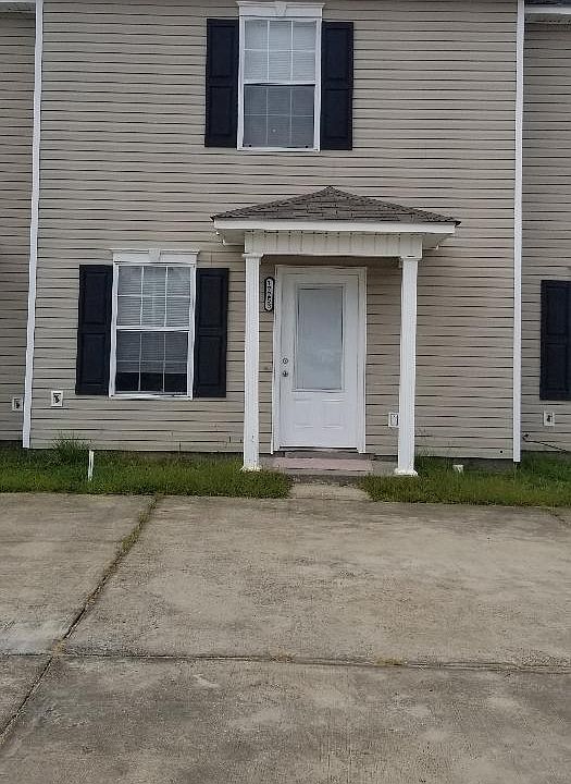 1st image of 17251 Avondale Cir
