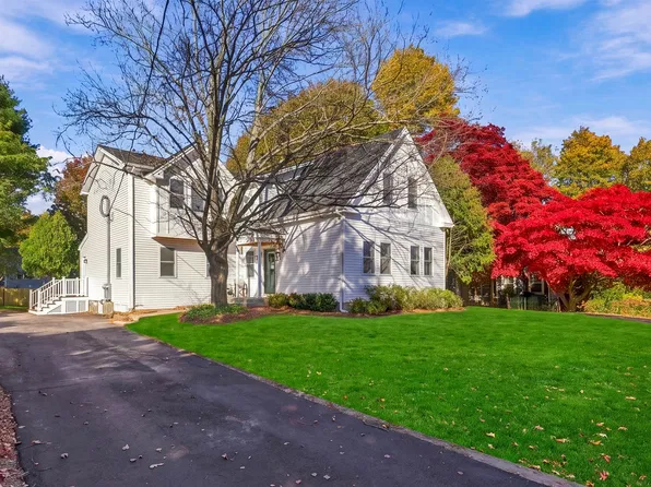 40 Wales St, Abington, MA 02351