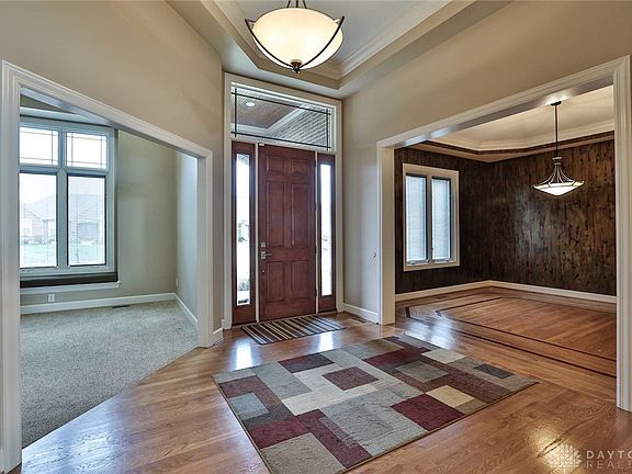 4th image of 8289 Sweet Briar Ct