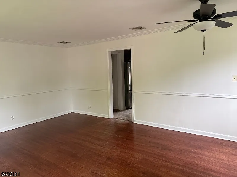 2 bed, 1.0 bath, $3,500 — Photo 3