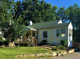 608 N 27th St, Belleville, IL 62226
