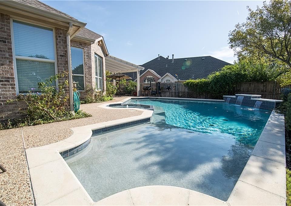 1st image of 4217 Boxwood Dr