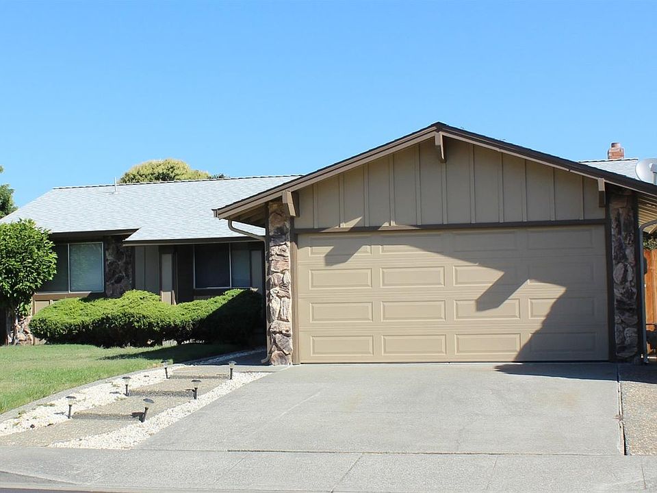 1st image of 151 Fairview Dr